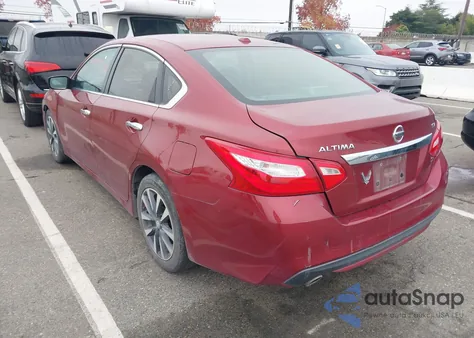 2017 Nissan Altima 2.5 Sv z USA, uszkodzony, nr VIN 1N4AL3AP0HC196224